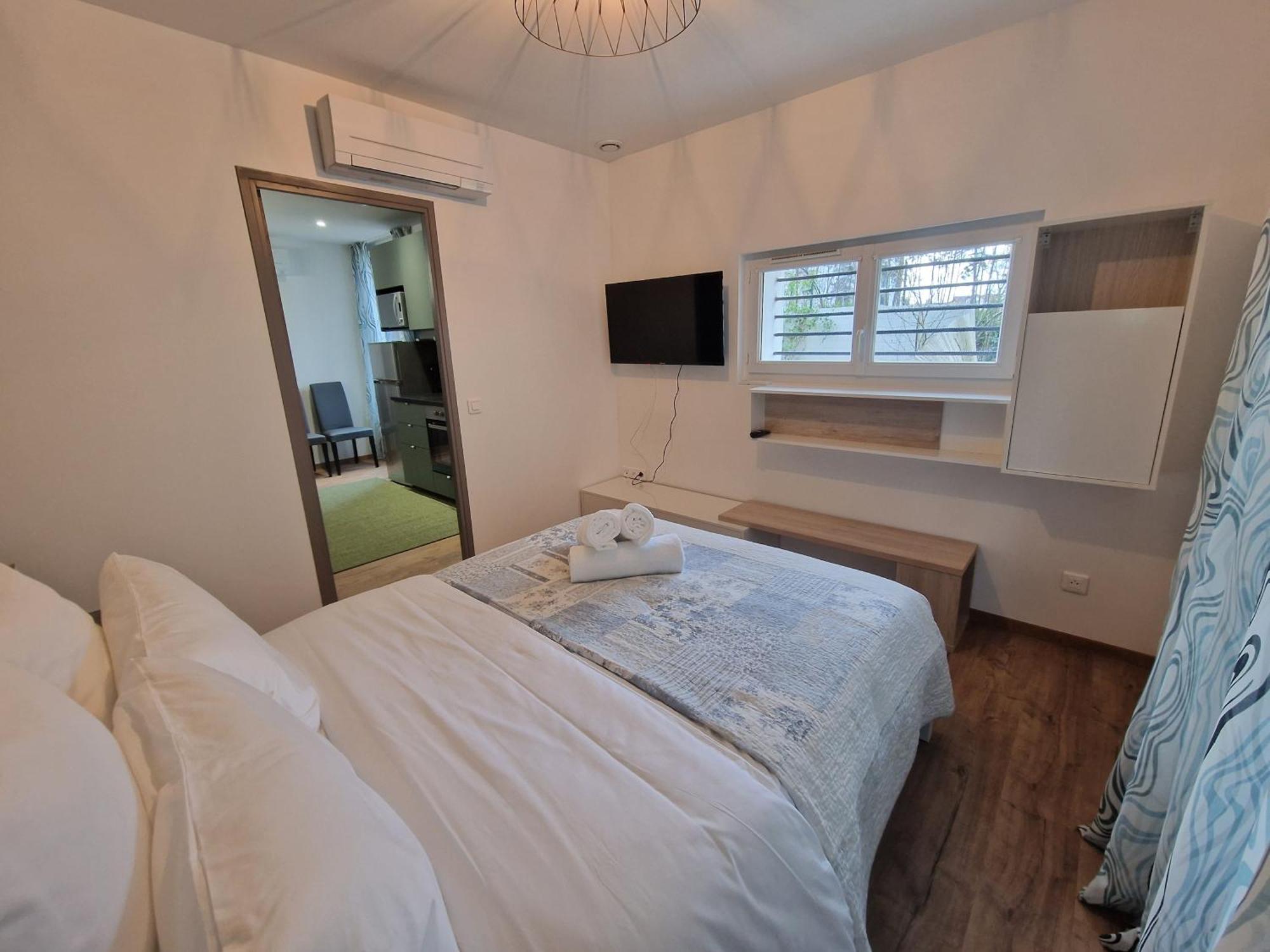 Maison D'Hotes Avec 3 Appartements Et Un Studio Viry-Châtillon Eksteriør bilde